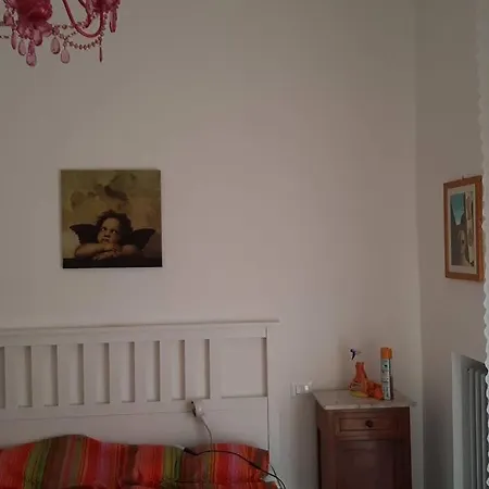 Centre 50m From The * Гроттамаре