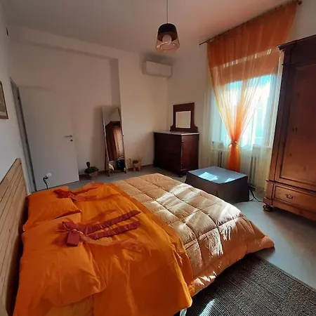 Centre 50m From The * Гроттамаре